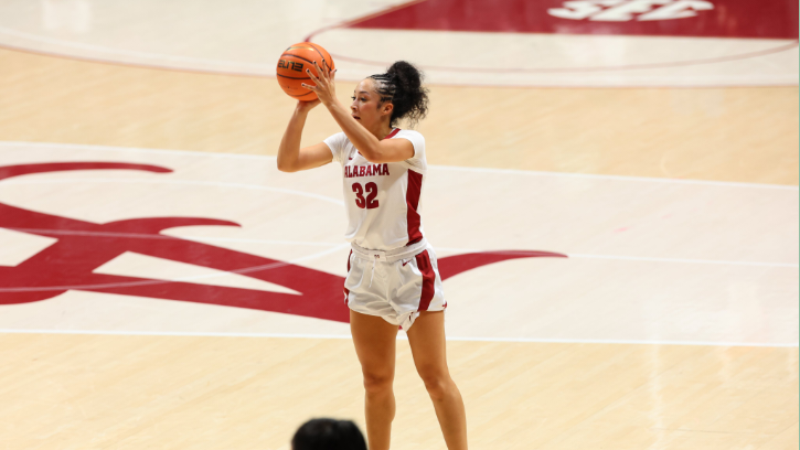 Aaliyah Nye’s (Pottwatomi) career-high 30 highlights No. 20 Alabama women’s 93-46 rout of Jacksonville