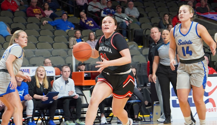 Joelnell Momberg (Blackfeet Nation) had her second big night in a row, accumulating 21 points for Montana Western