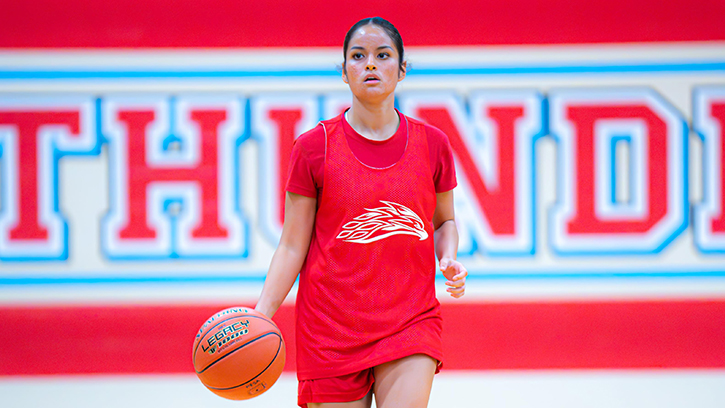 Ashiian Hunter (Navajo) Finishes with 12 Points for Mesa CC in Win over Scottsdale CC on Monday Evening