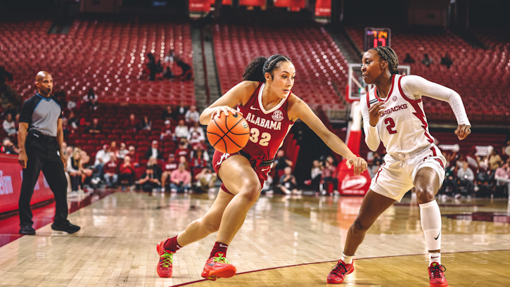 Aaliyah Nye (Potawatomi) added 15 Points for Alabama in a 86-70 Win over the Arkansas Razorbacks