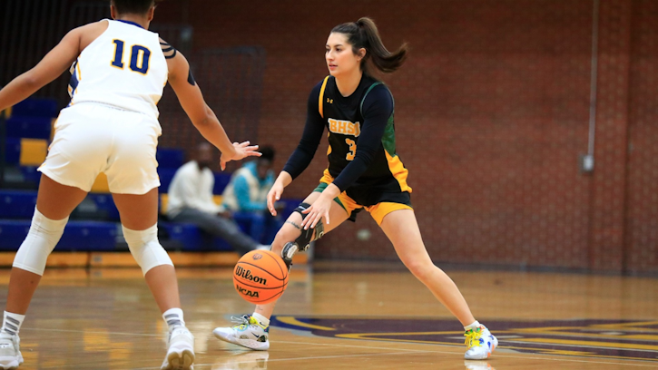 Raven Cournoyer (Rosebud Sioux) notched her second-career 20-point game for Black Hills State University