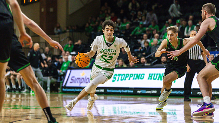 Treysen Eaglestaff’s 31 Points Powers North Dakota Hawks to win over Utah Valley