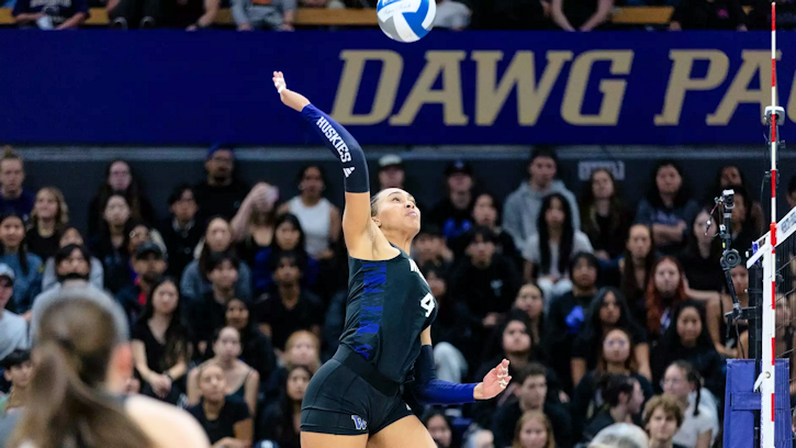 Emoni Bush (Wei Wai Kum First Nation) Led Washington with 19 Kills to Upset No. 14 Minnesota